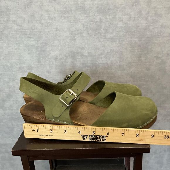 Lotta's Clogs - Picture 7 of 8